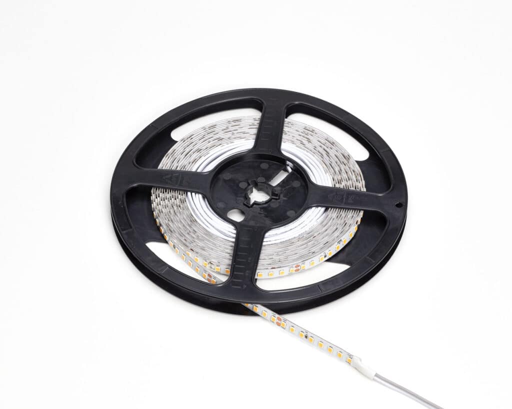LEDSTRIP 18W/M 2400LM/M 3000K 24V IP20